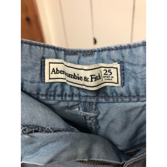 Shorts. - Picture 3 of 3